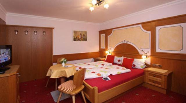 Gaestehaus Veit Fiegl Solden Room photo